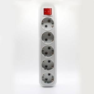 Колодка розеточная 5 гнезд с з/к и выкл с защитой от перегрузок 16А 220В белая АБК-СИЛА 5402505