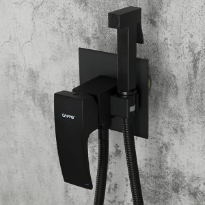 Смеситель с гигиеническим душем черный GAPPO G7207-6