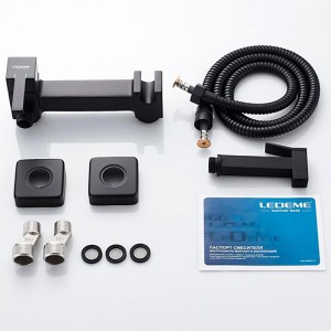 Смеситель с гигиеническим душем черный Ledeme L5398B-7