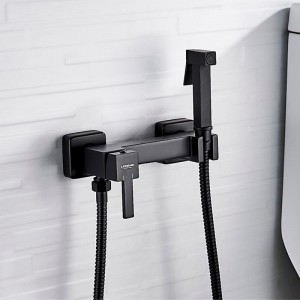 Смеситель с гигиеническим душем черный Ledeme L5398B-7