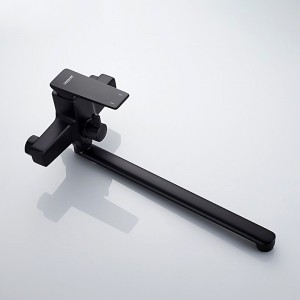 Смеситель для ванны с длинным изливом черный Ledeme L2278B