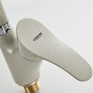 Смеситель для кухни с гайкой LEDEME L5901E