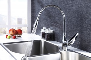 Смеситель для кухни с гиб.изл и 2х-функц аэратором Linara LEMARK LM0413C