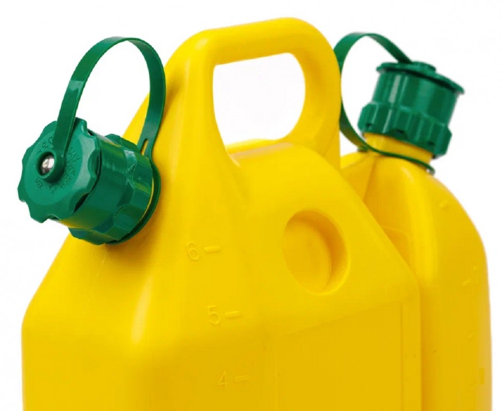 Канистра для приготовления топливной смеси с защитой от перелива 6+3л CHAMPION C1301