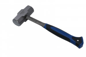 Кувалда 1800г цельнокованая с обрезиненной рукояткой Oasis Pro 103010803002