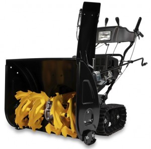 Снегоуборщик бензиновый CHAMPION STT761 (7л.с.,61см,скорости 6вперед/2 назад,эл.стартер,фара,обогр)