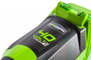 Снегоуборщик GREENWORKS GD40SS 2600807 (колеса 2964207, лопата, аккумуляторный, БЕЗ АКБ И ЗУ)