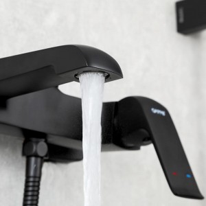 Смеситель для ванны с коротким изливом черный GAPPO G3250