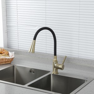 Смеситель для кухни с гибким изливом золото Frap 4044-3