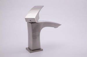 Смеситель для раковины OUTE T1001L