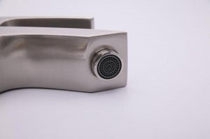 Смеситель для раковины OUTE T1001L