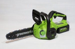 Пила цепная аккумуляторная Greenworks G24CS25K4 (24В, 25см, с 1*4Ач и ЗУ) 2007707UB