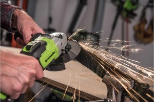 Угловая шлифовальная машина акк. Greenworks GD24AGK2 (24V,1*4Ач и ЗУ) 3200207UB