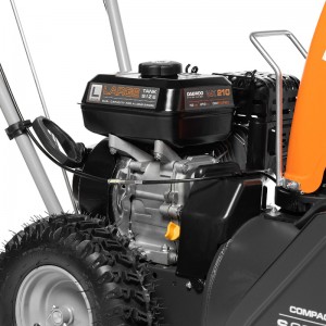 Снегоуборщик бензиновый DAEWOO S6060 ШИПОВ. КОЛЕСА Бескамерные (7,0л.с, 208см3, ковш 56см*41см)