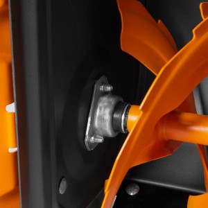 Снегоуборщик бензиновый DAEWOO S6060 ШИПОВ. КОЛЕСА Бескамерные (7,0л.с, 208см3, ковш 56см*41см)