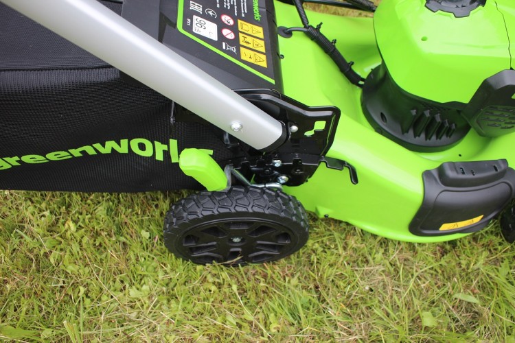 Газонокосилка аккумуляторная Greenworks GD40LM48SP (40В, самоходная б/щ, 1 АКБ 5Ач, ЗУ) 2517407