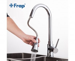 Смеситель для кухни с выдвигающей лейкой FRAP F6052