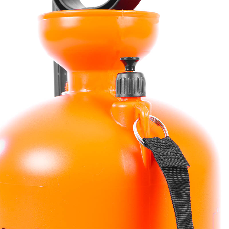 Опрыскиватель ЖУК 5л Классик пневматический (ОП-207) оранжевый