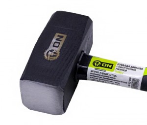 Кувалда ON кованая с фиберглассовой рукояткой 2000гр 06-02-006