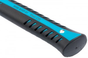 Молоток-гвоздодер, 570 г, цельнокованый, трехкомпонентная рукоятка// Gross 10470