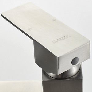 Смеситель д/умывальника нерж LEDEME L71033
