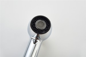 Смеситель для кухни+выд. шланг LEDEME L6040