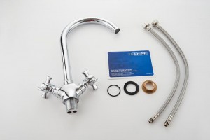 Смеситель для кухни с гайкой LEDEME L4311-2