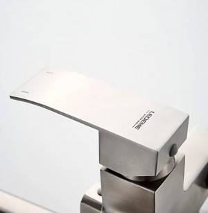 Смеситель для ванны с длинным изливом LEDEME L72217